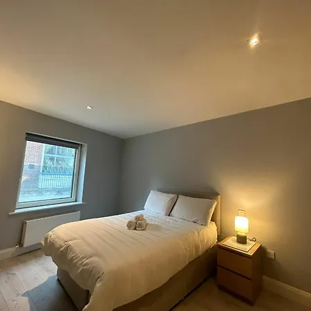 Apartment Stylish 2bdr House With 2 Bathrooms Garden Dublin